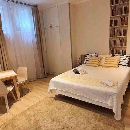 Studio Flat In The Center Of Boedapest Buitenkant foto